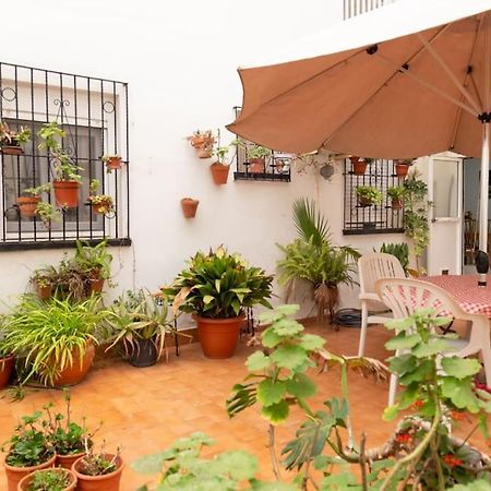 El Patio De La Vina By Gades Gestion Apartment Cadiz Bagian luar foto
