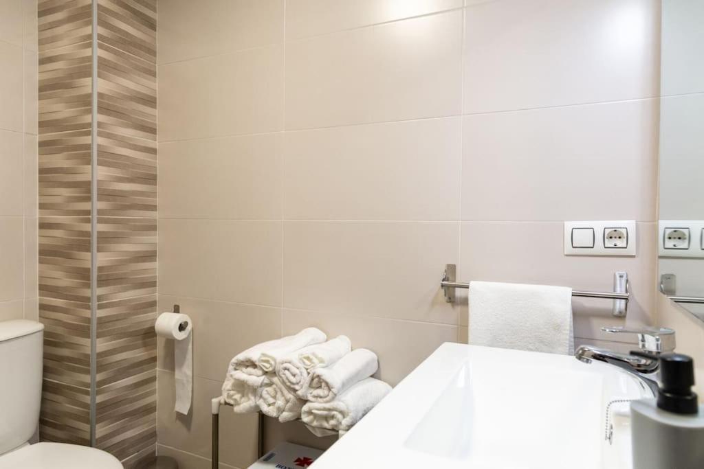 El Patio De La Vina By Gades Gestion Apartment Cadiz Bagian luar foto