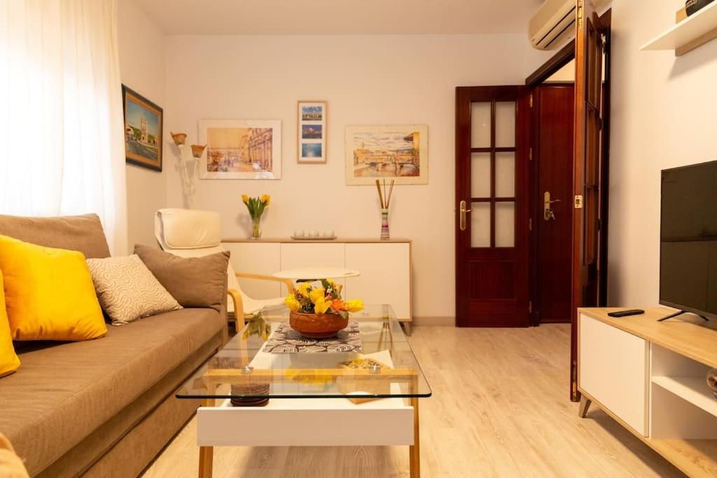 El Patio De La Vina By Gades Gestion Apartment Cadiz Bagian luar foto